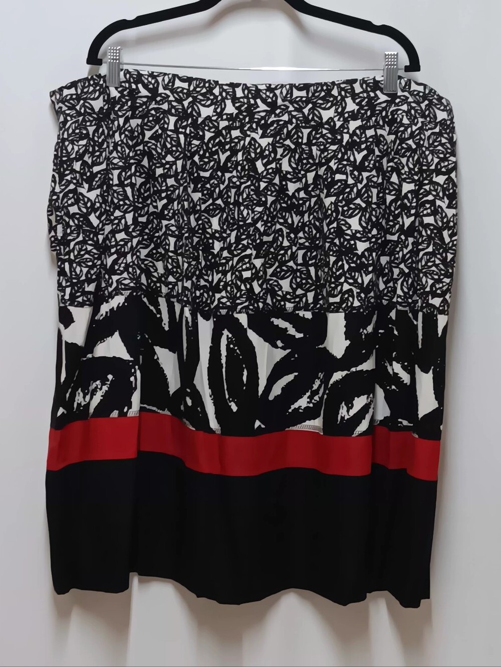 Bold Abstract Patterned and Color Blocked Skirt